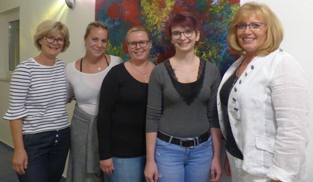 Mitarbeiterinnen – geschnitten